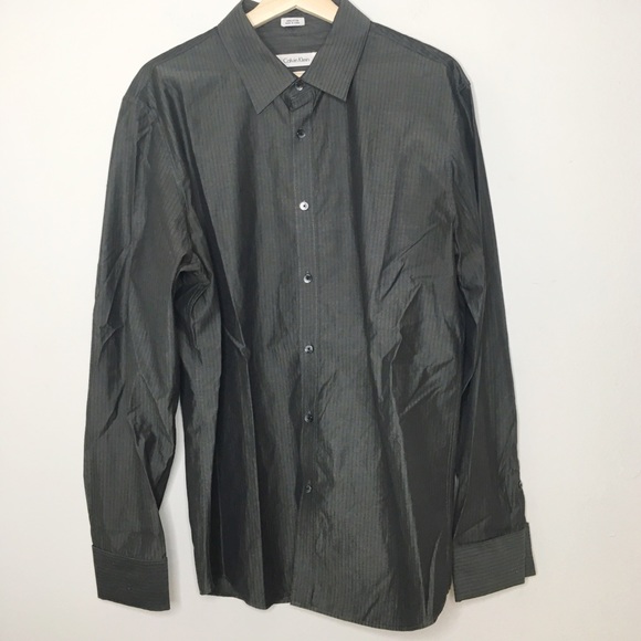 Calvin Klein Other - CALVIN Klein slim fit dress shirt size large